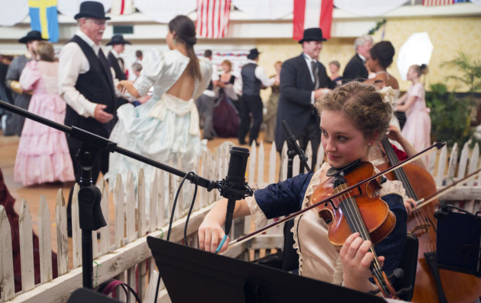 Violinist Ingrid DeGroot